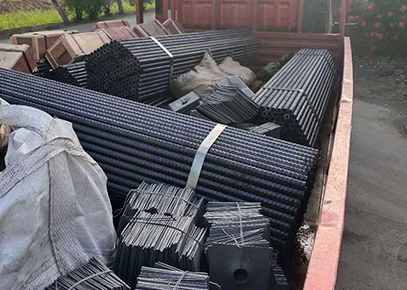 矿用中空注浆锚杆顺利发货｜山东中矿重工机械集团中空锚杆厂家准时供货